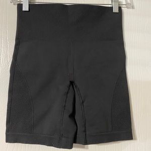 Lululemon biker shorts